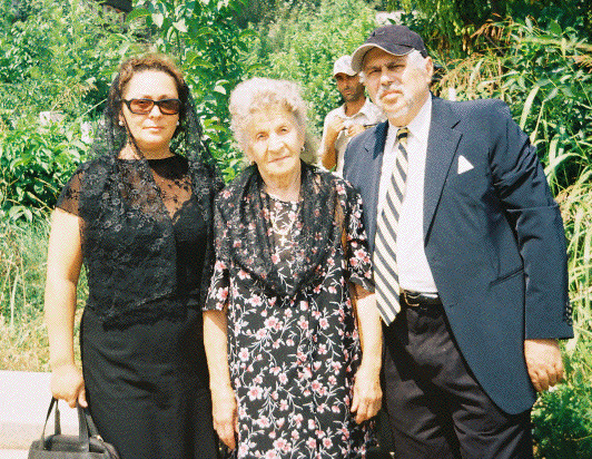 Klim with Nicoleta and her mother